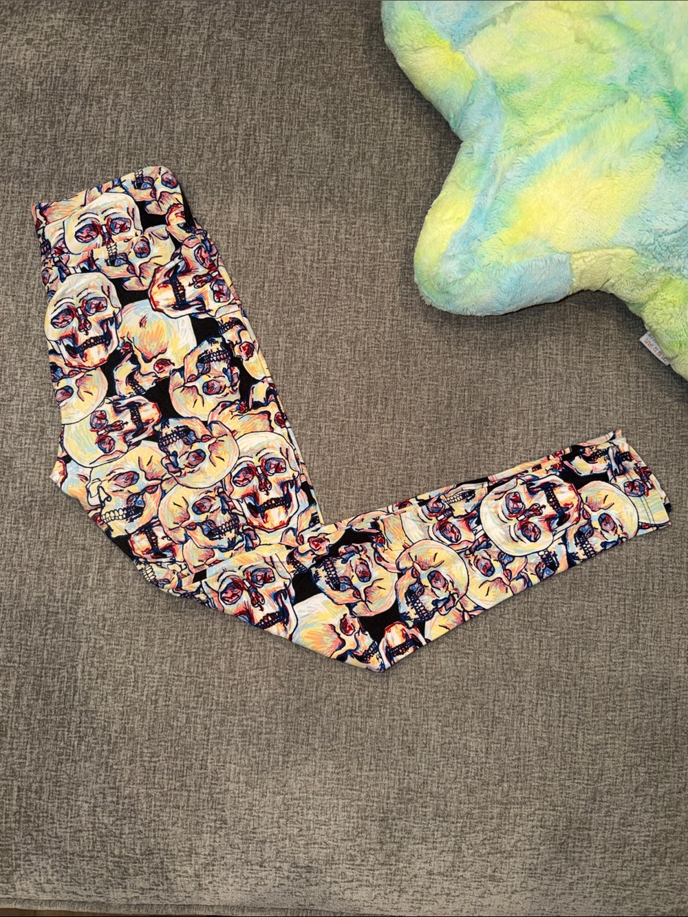 Lularoe Skull Leggings